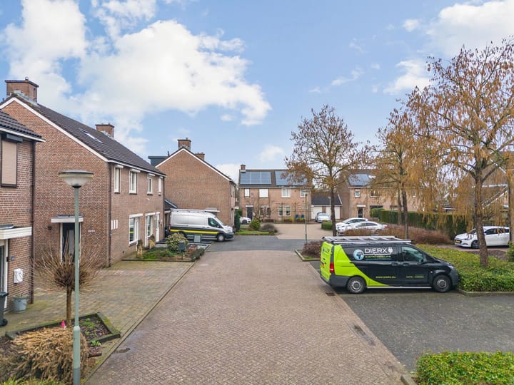 Photo 3 of Paardebloemstraat 24