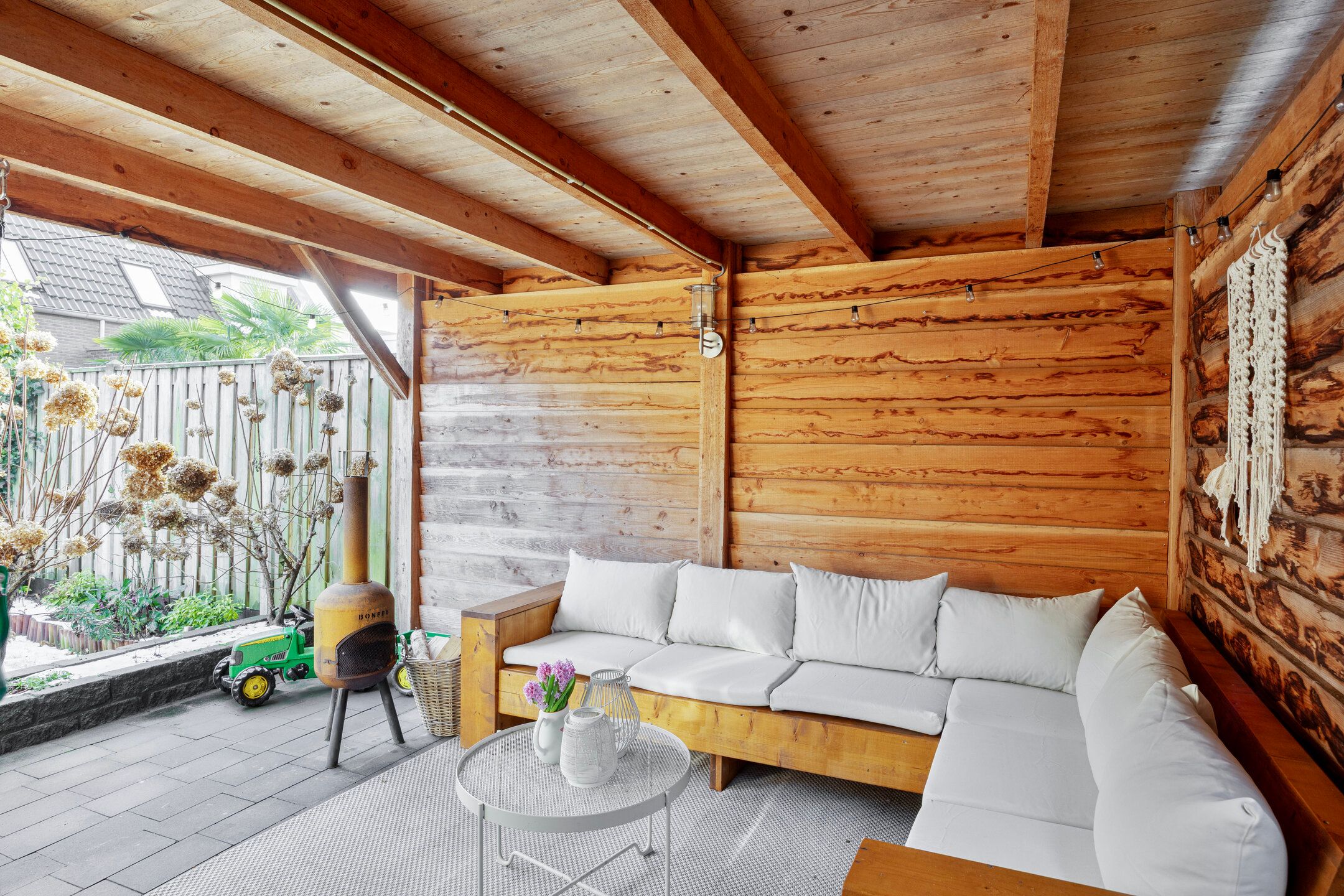 Foto 27 van Vliegenzwam 85