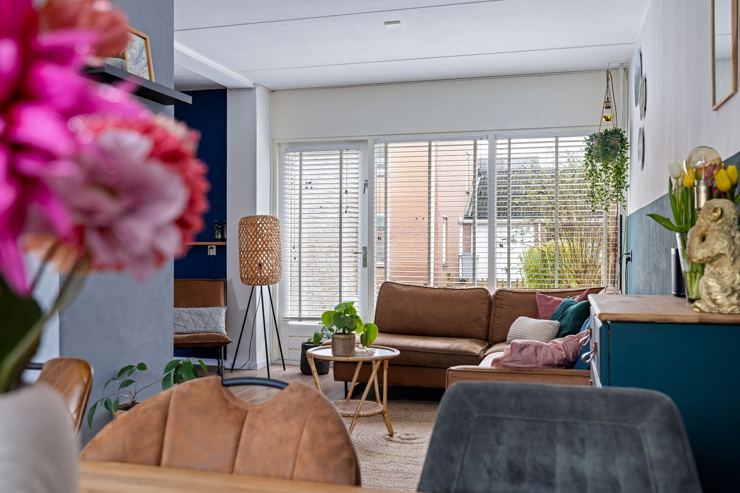 Photo 14 of Moezel 69