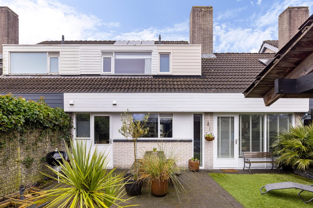 Photo 28 of Moezel 69