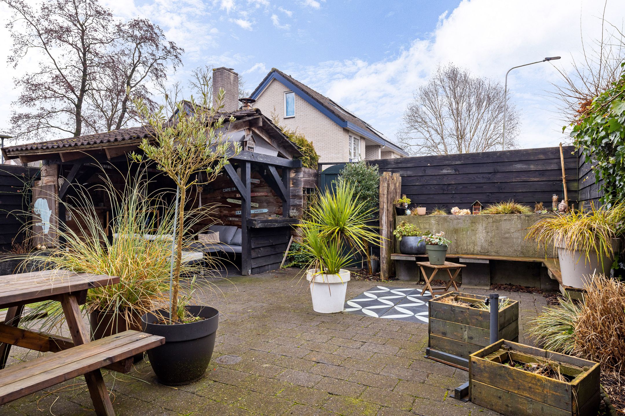 Photo 30 of Moezel 69