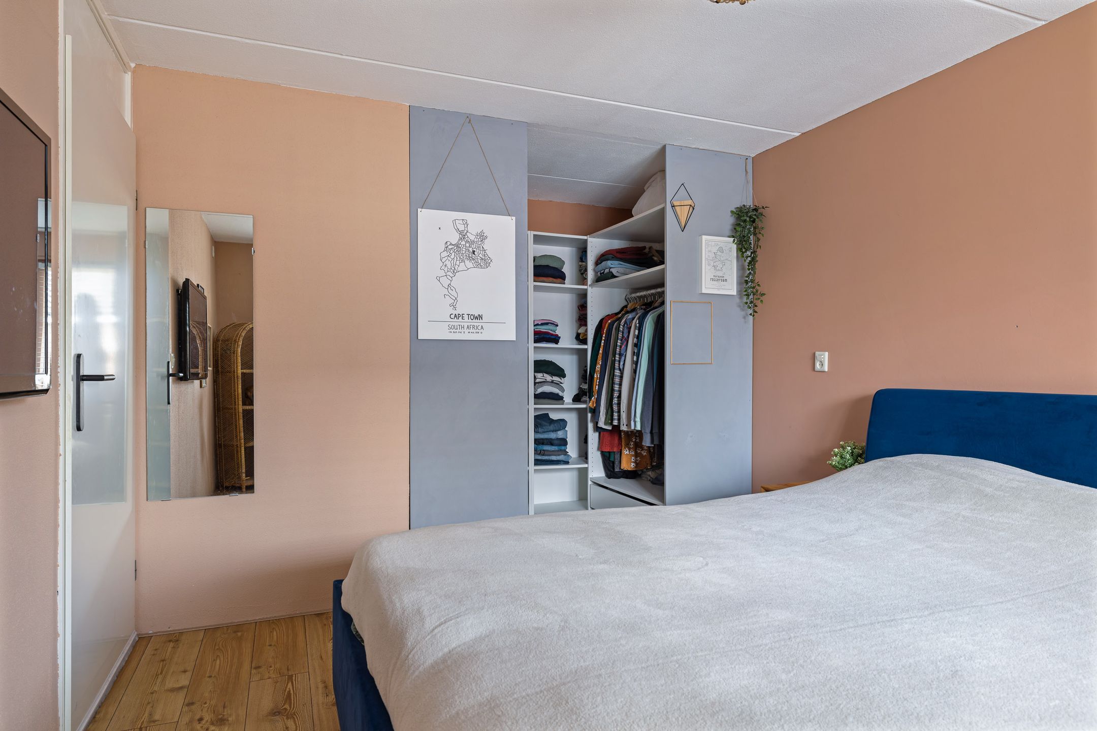 Photo 36 of Moezel 69