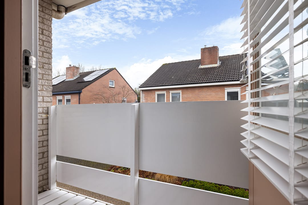 Photo 37 of Moezel 69