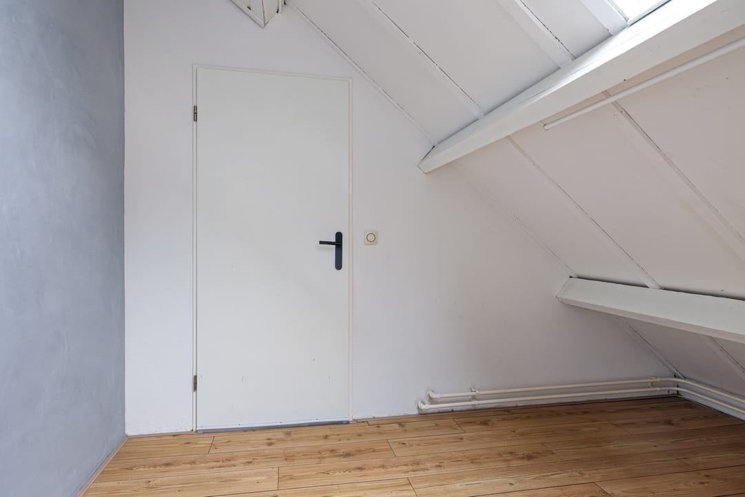 Photo 43 of Moezel 69