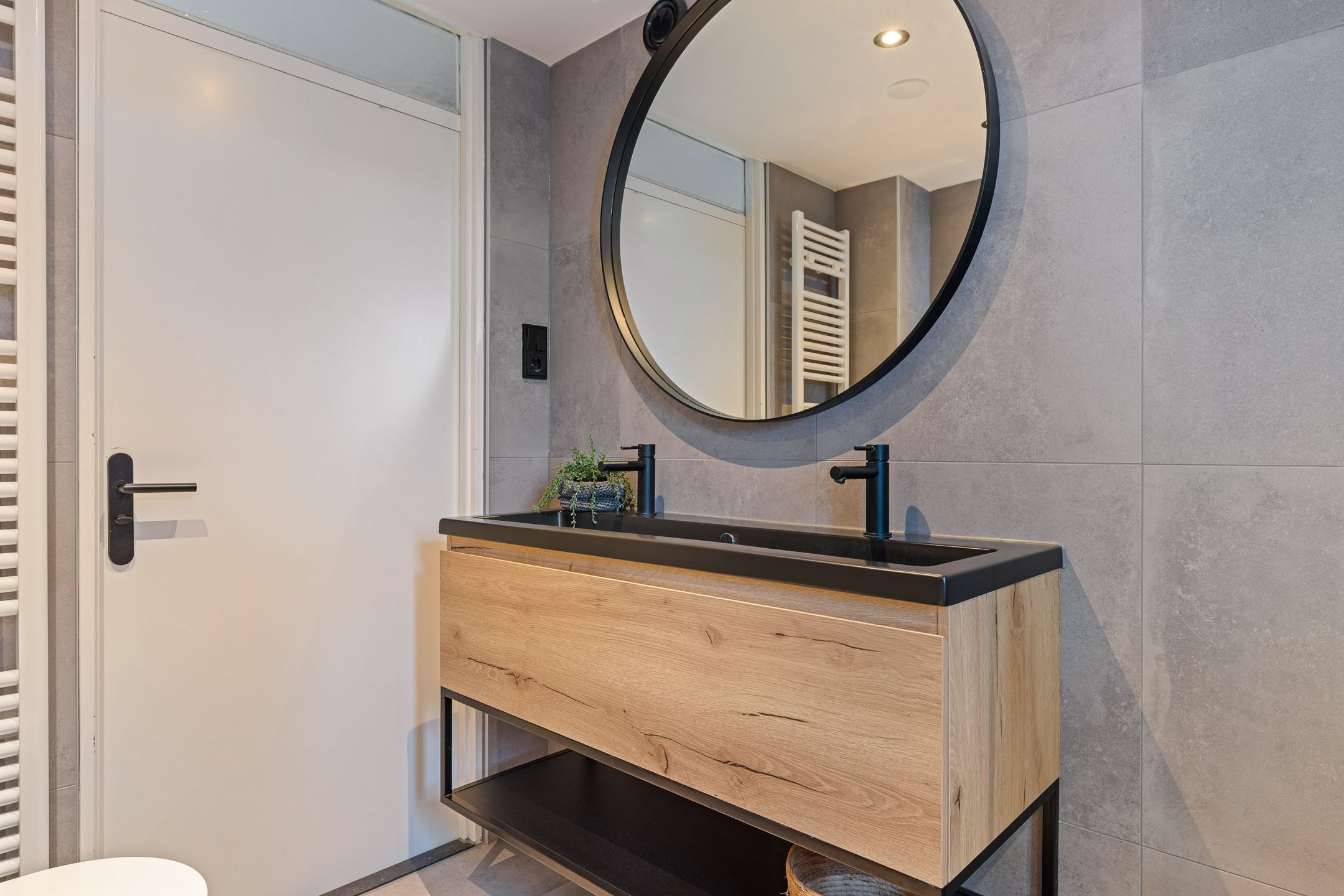 Photo 45 of Moezel 69