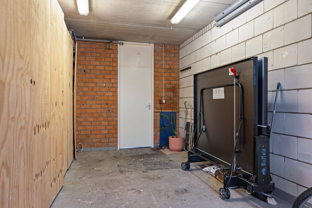 Photo 52 of Moezel 69