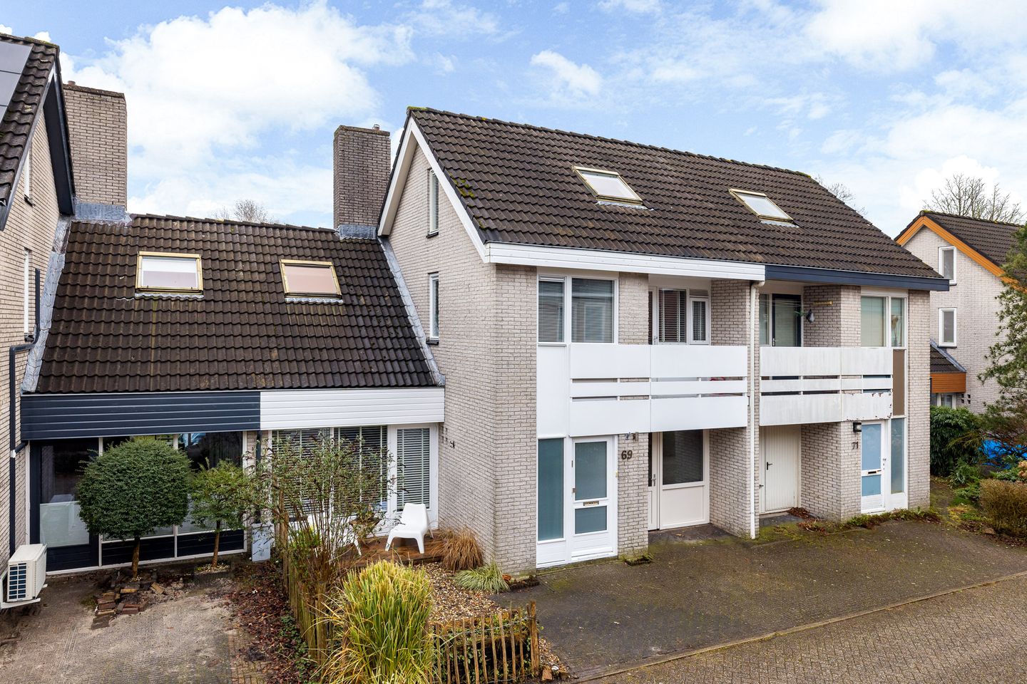 Photo 55 of Moezel 69