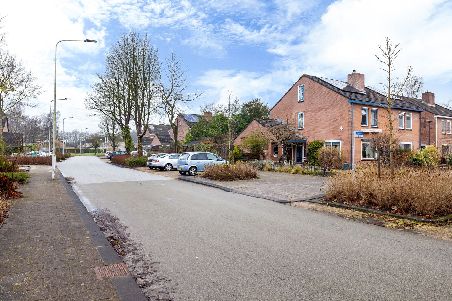 Photo 59 of Moezel 69