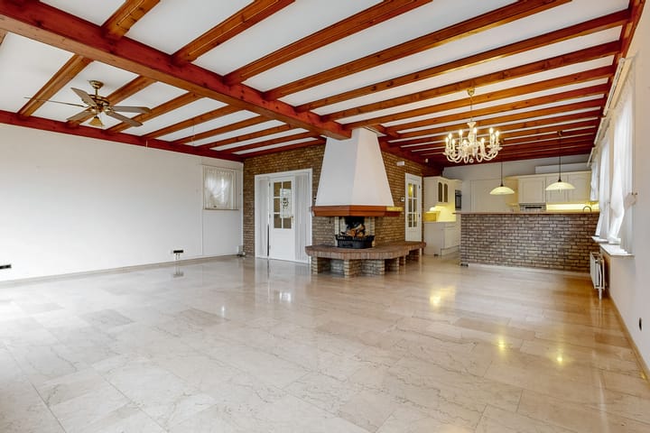 Photo 3 of Oosteinderweg 318