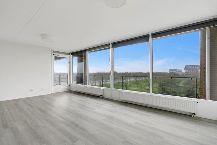 Photo 4 of Zwaardvegerstraat 182