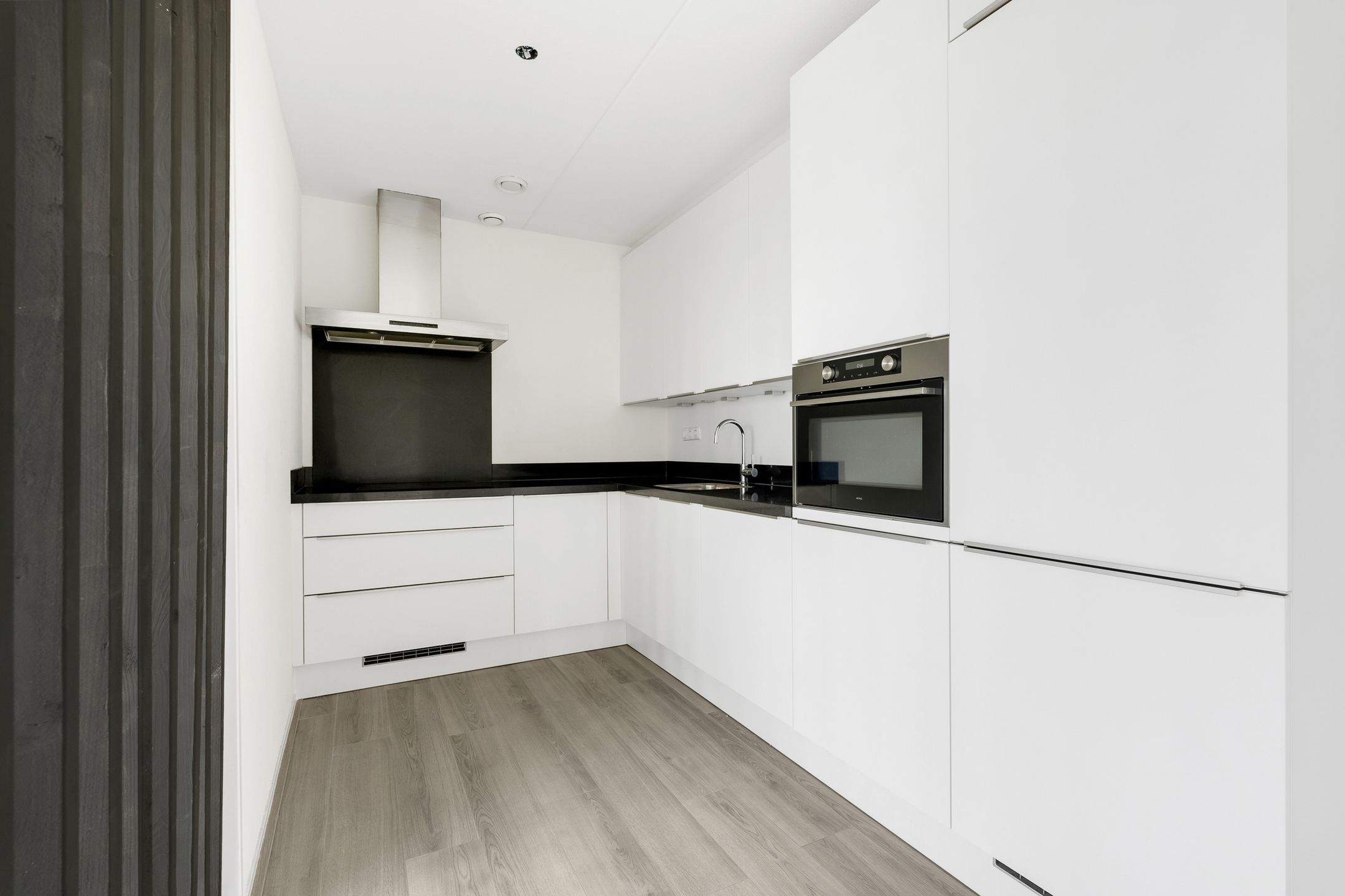 Foto 9 van Zwaardvegerstraat 182