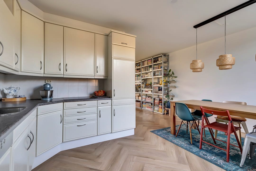 Photo 8 of Valeriaan 41