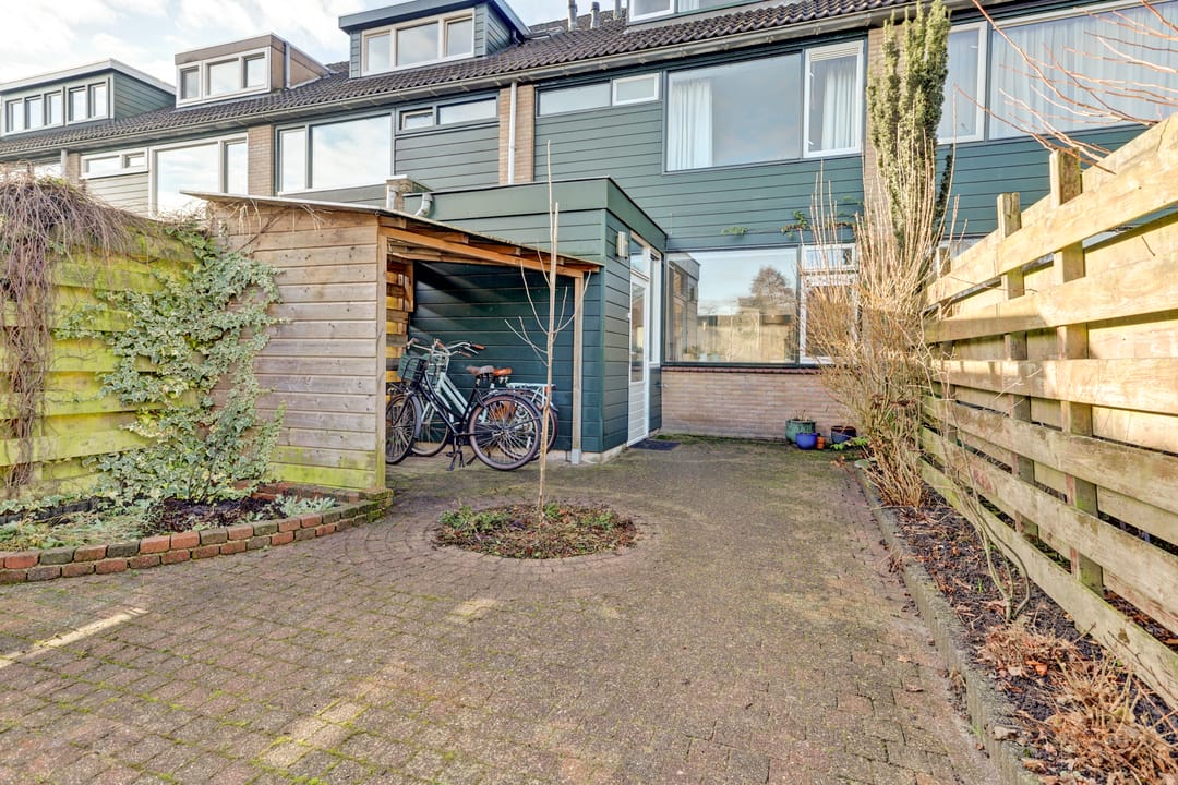 Photo 32 of Valeriaan 41