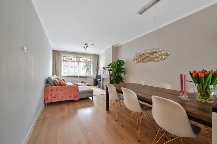 Photo 4 of Van Lansbergestraat 18