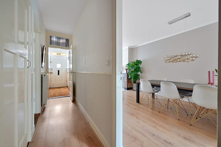 Photo 3 of Van Lansbergestraat 18