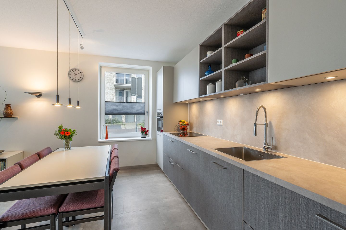 Photo 14 of Frank van Borselenstraat 34