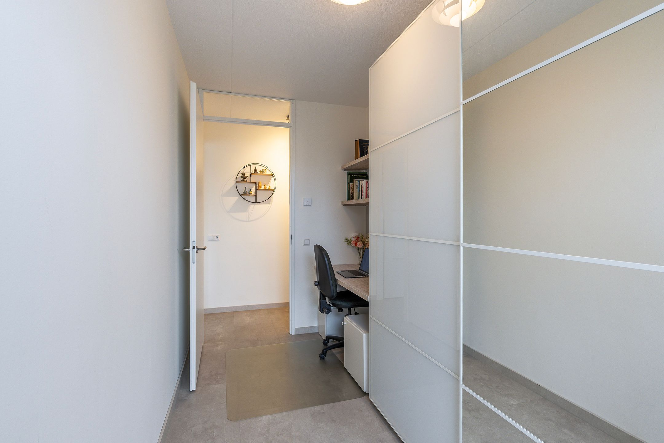 Photo 21 of Frank van Borselenstraat 34