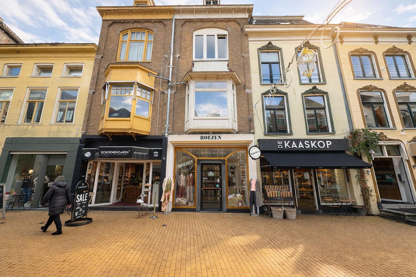 View photo 1 of Zwanestraat 22