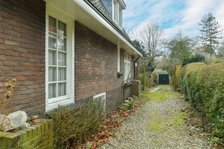 Photo 44 of Beukenweg 11