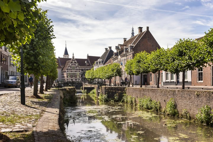 Photo 6 of Hellestraat 11-S