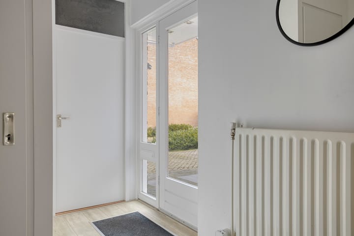 Photo 4 of Ampsen 84