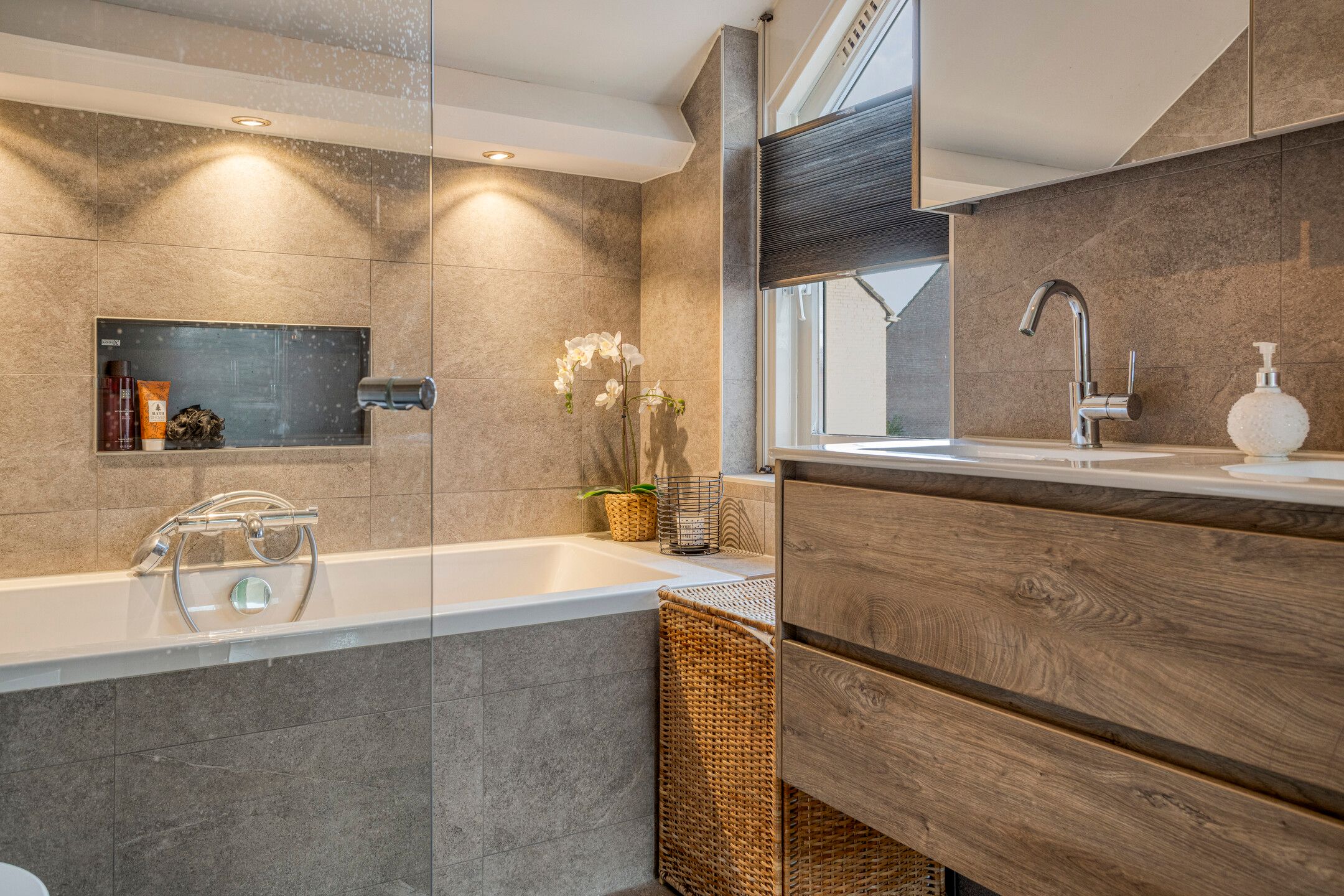 Foto 24 van Ampsen 84