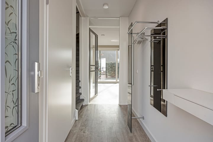 Photo 4 of Campbellstraat 19