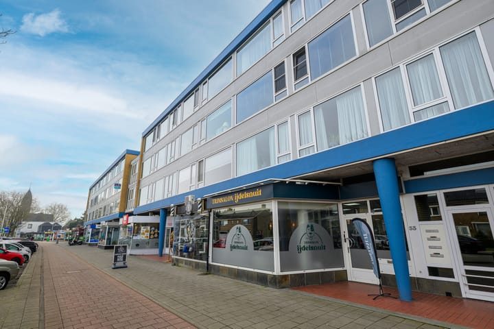 Photo 4 of Oranjelaan 75