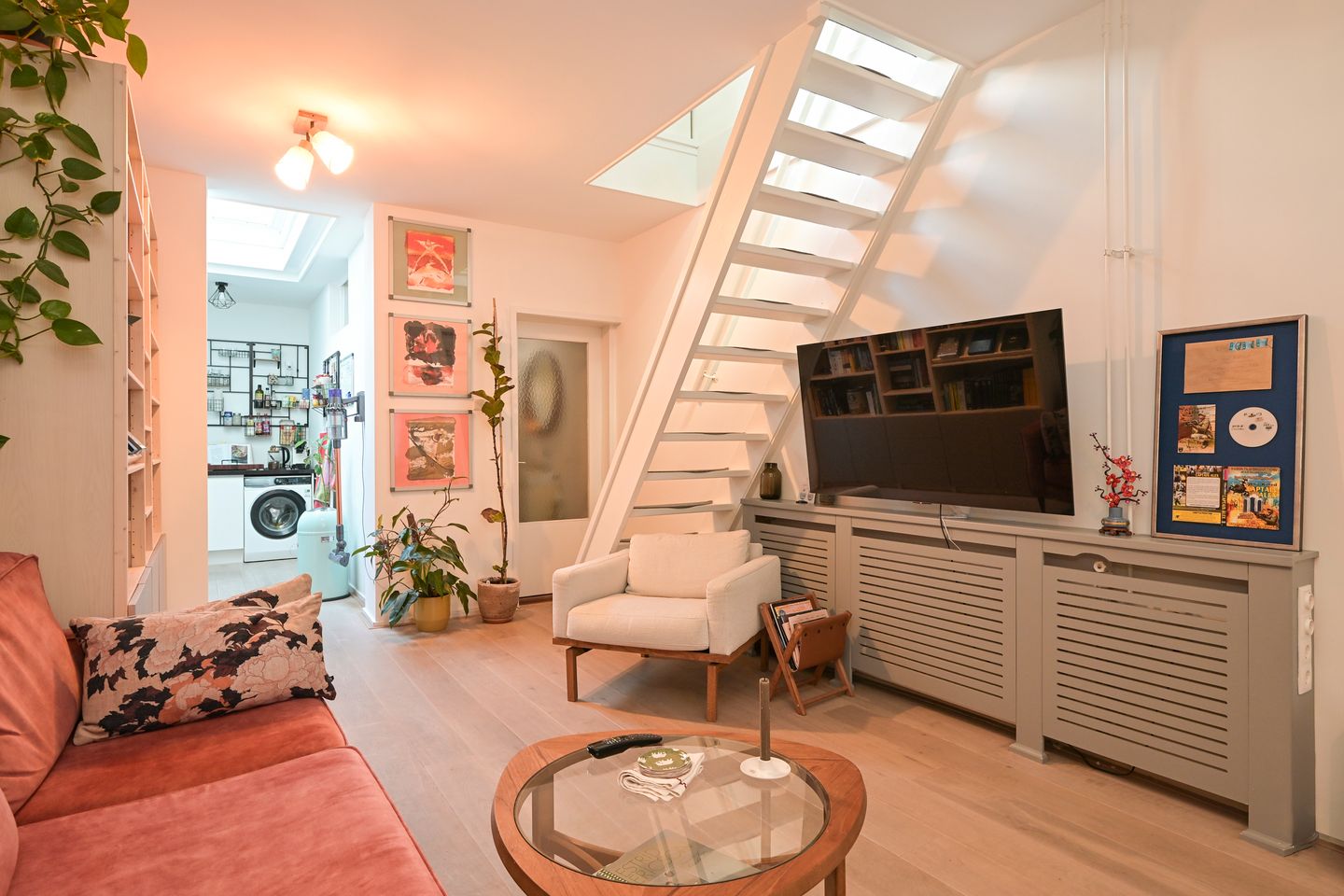 Photo 10 of Willemstraat 49-A