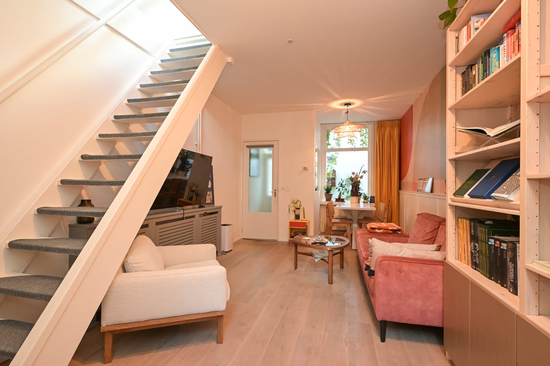 Photo 11 of Willemstraat 49-A