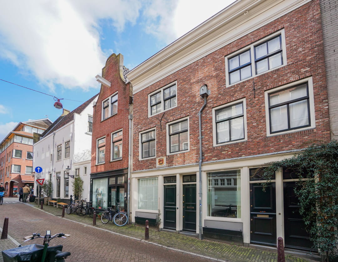 Benedenwoning aan Binnen Oranjestraat 3, Amsterdam