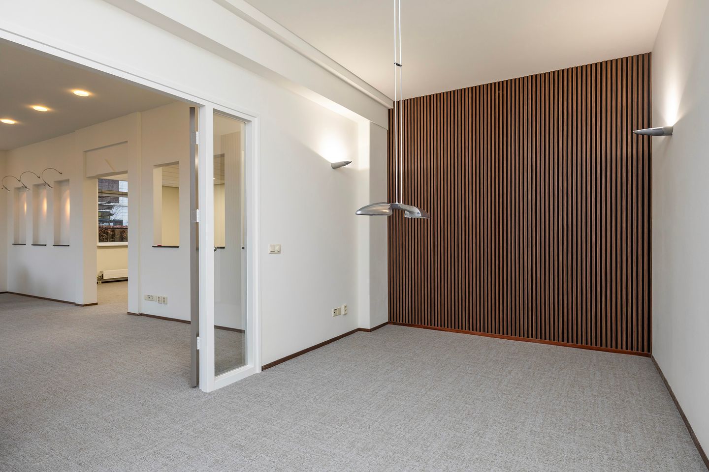 Bekijk foto 3 van Eemnesserweg 55