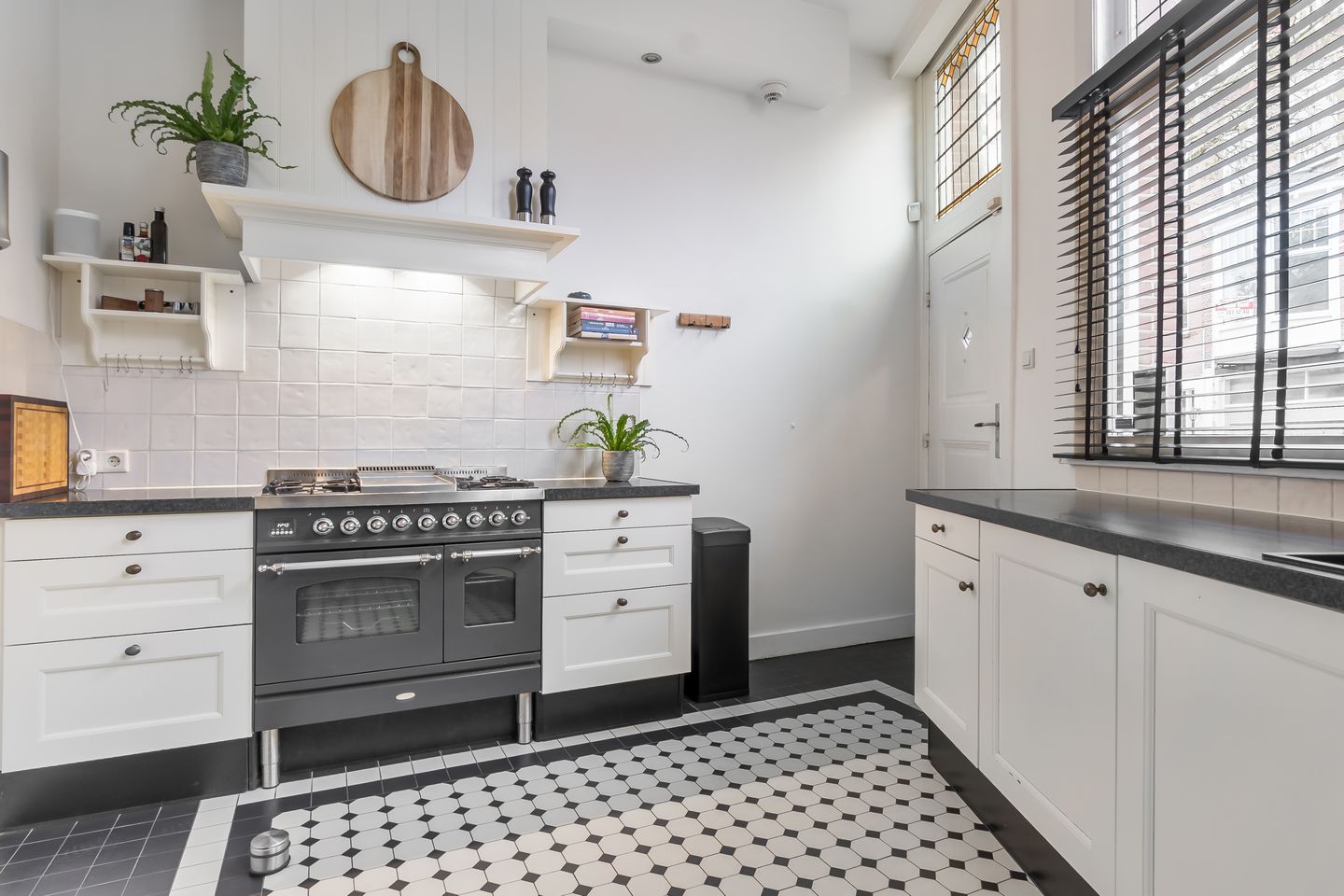 Foto 25 van Frederik Hendriklaan 37