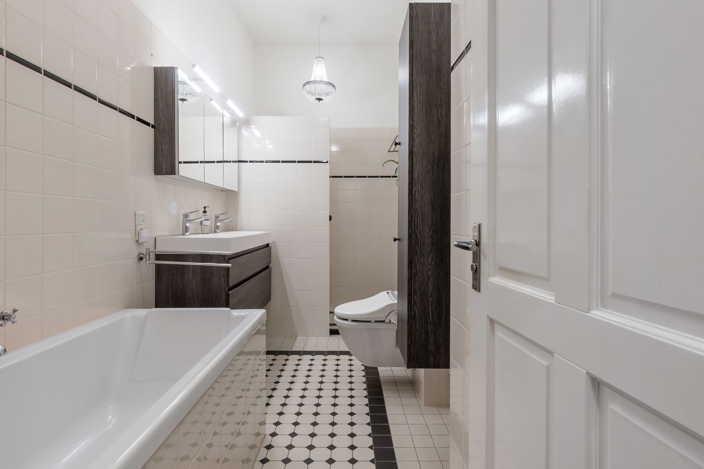 Foto 40 van Frederik Hendriklaan 37