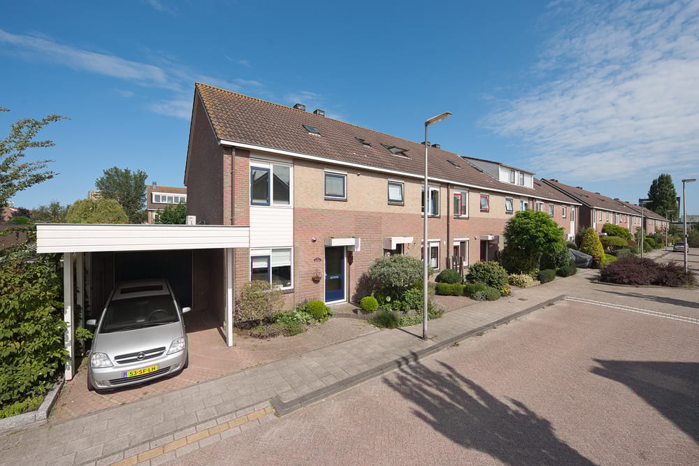 Photo 3 of Ivoorwit 9