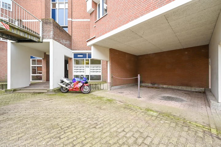 Foto 6 van Marshallplein 137