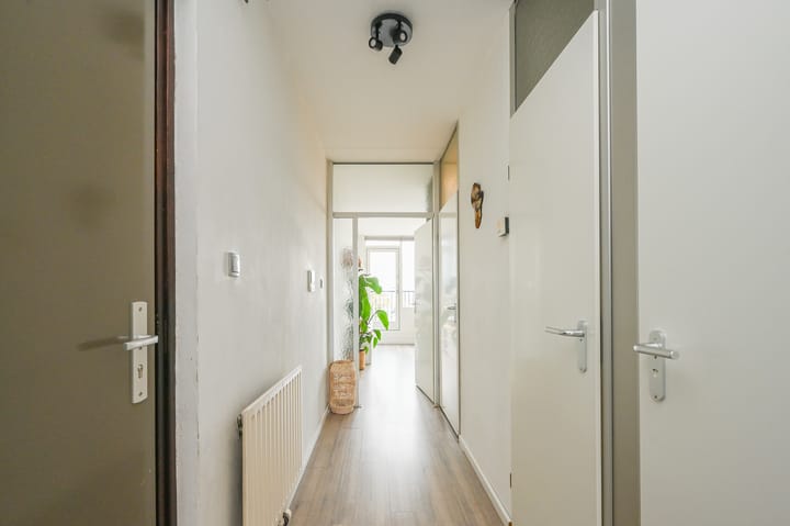 Foto 21 van Marshallplein 137