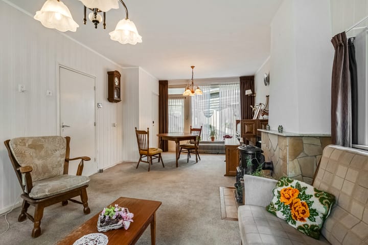 Hoekwoning te koop: Ieplaan 12, Lunteren