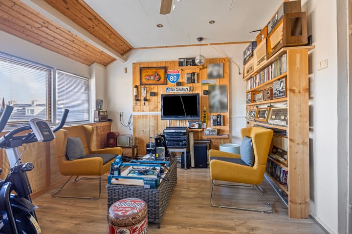 Foto 33 van Van der Burghstraat 4