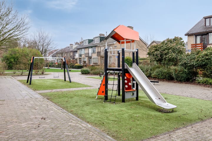 Foto 40 van Van der Burghstraat 4