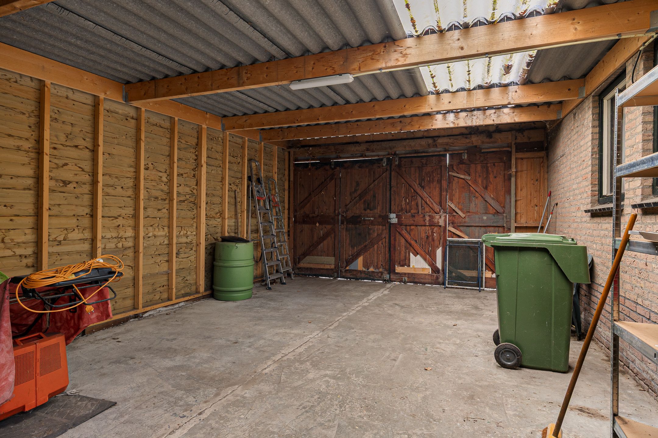 Photo 18 of Burmanialân 1