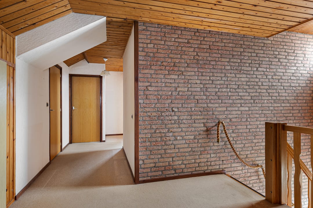 Photo 22 of Burmanialân 1