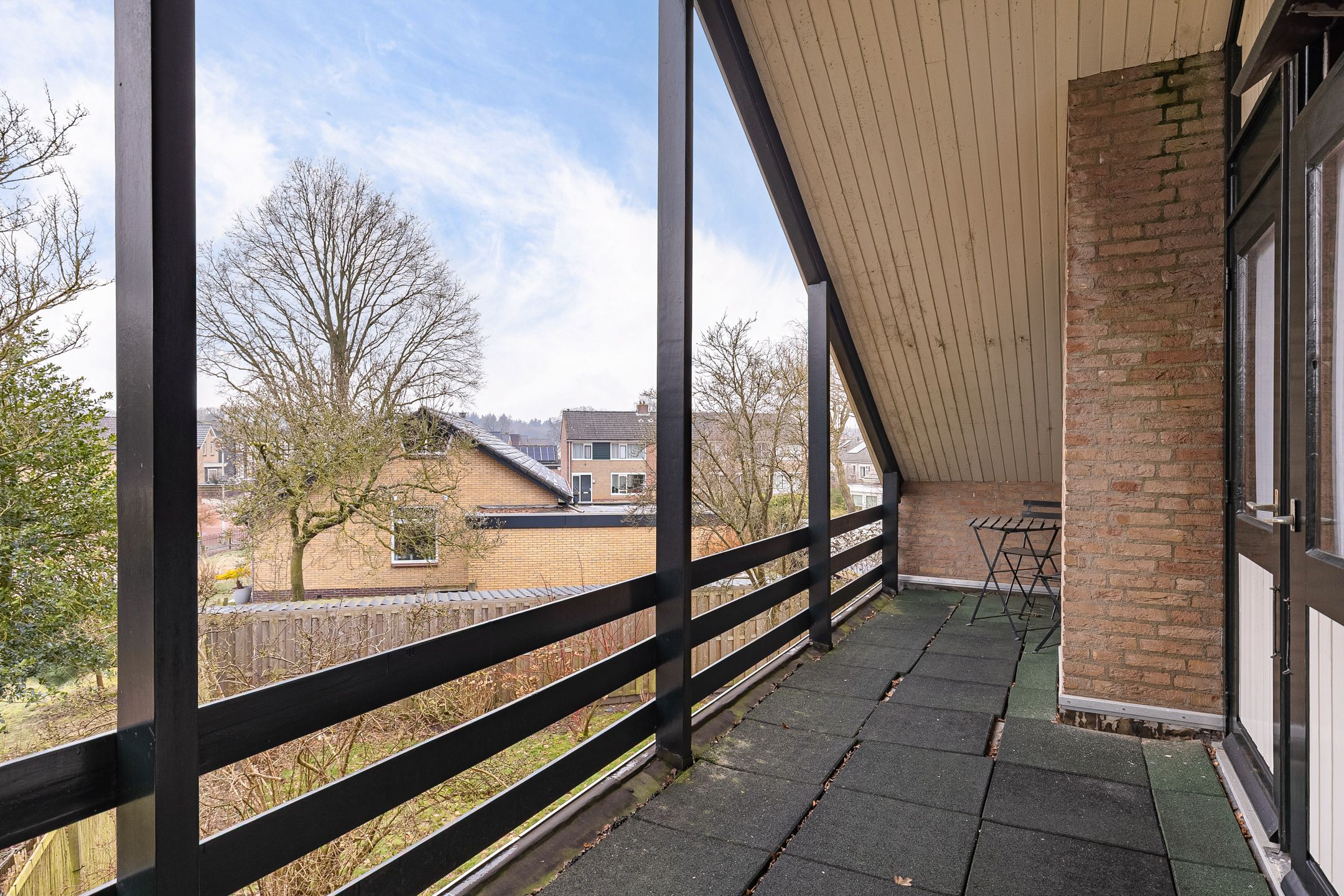 Photo 27 of Burmanialân 1