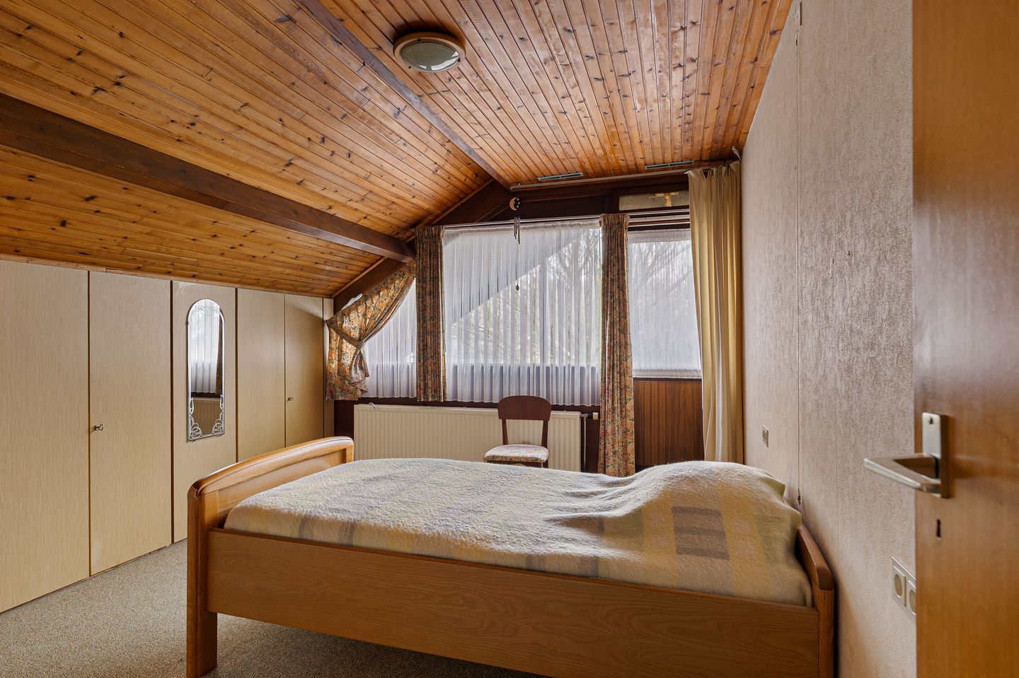 Photo 29 of Burmanialân 1