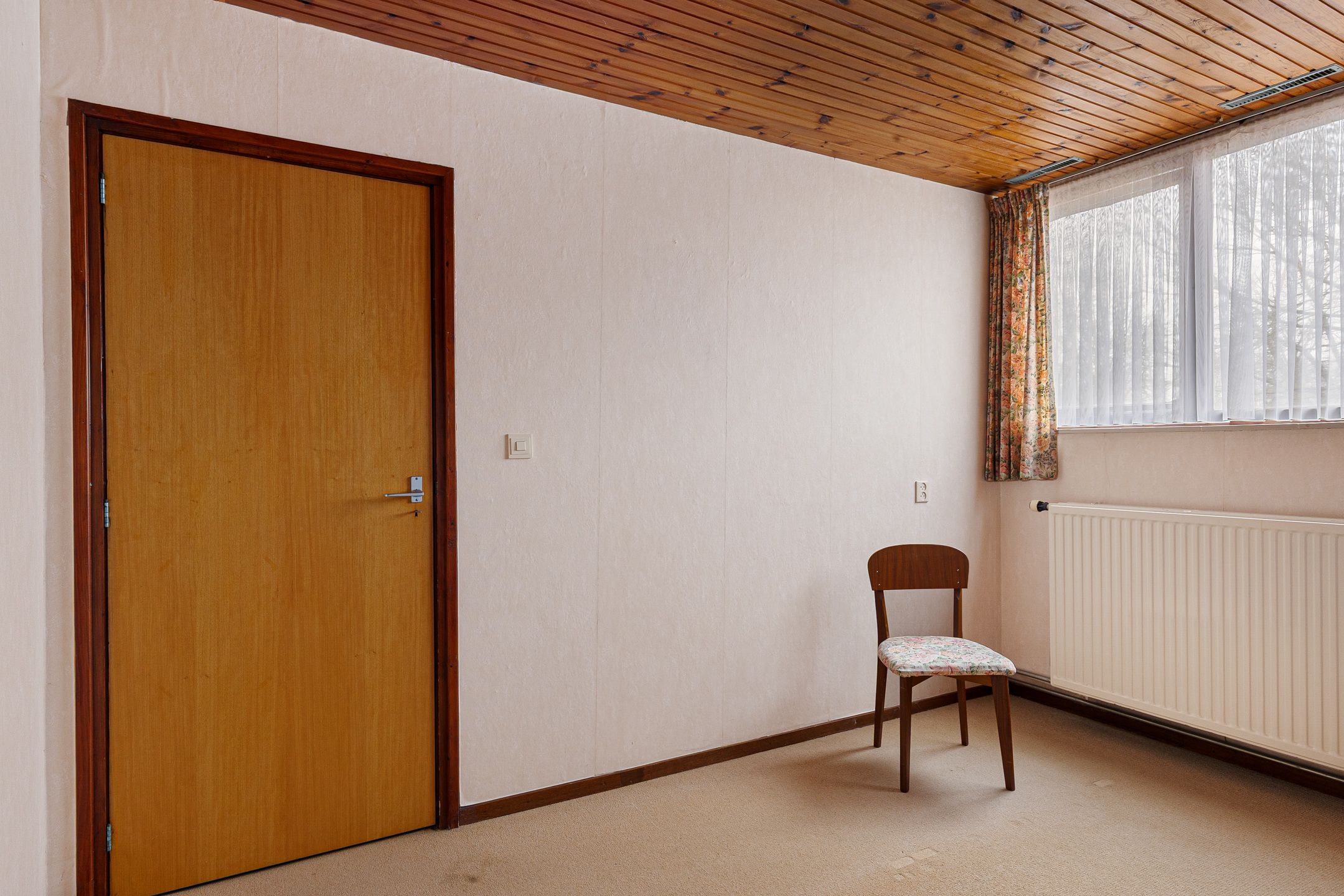 Photo 33 of Burmanialân 1