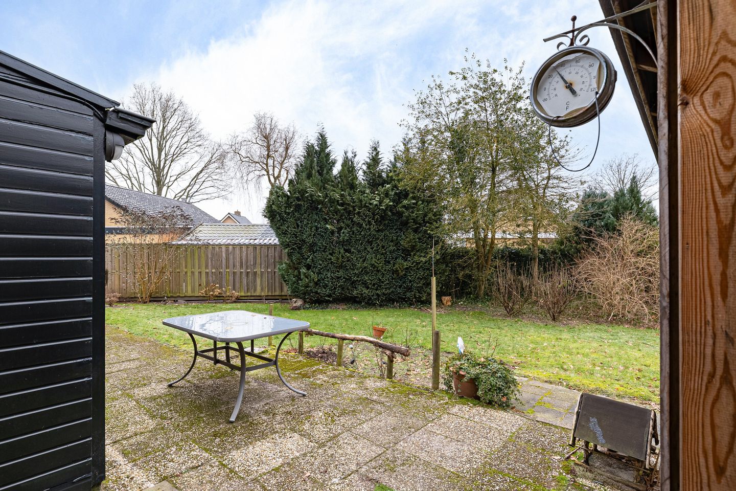 Photo 40 of Burmanialân 1