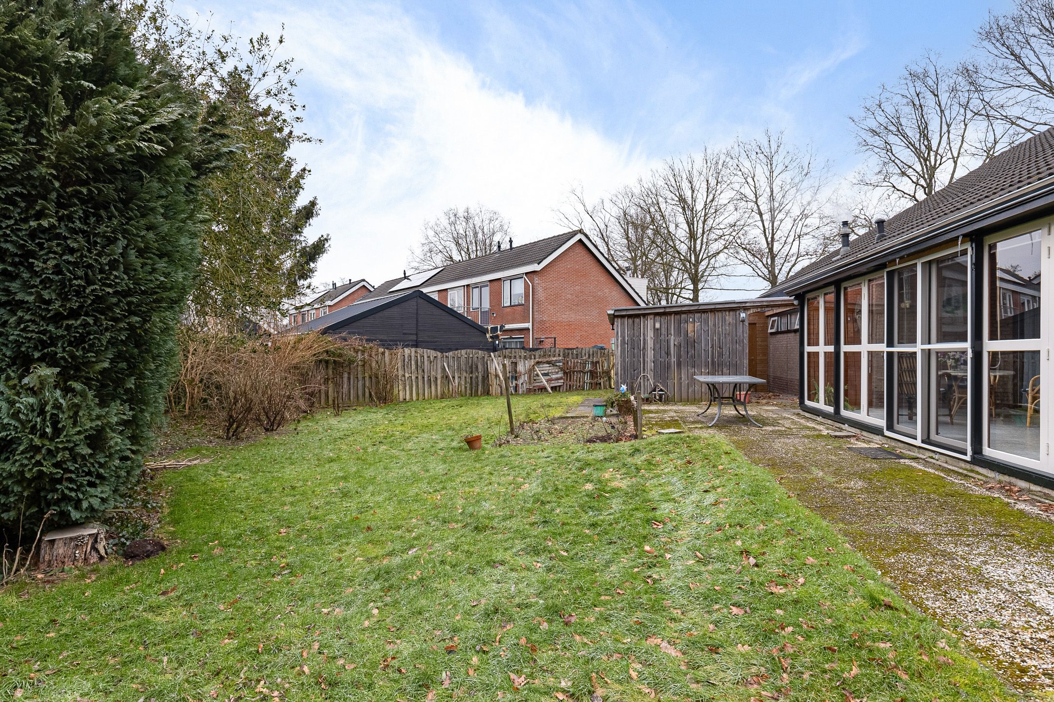 Photo 45 of Burmanialân 1