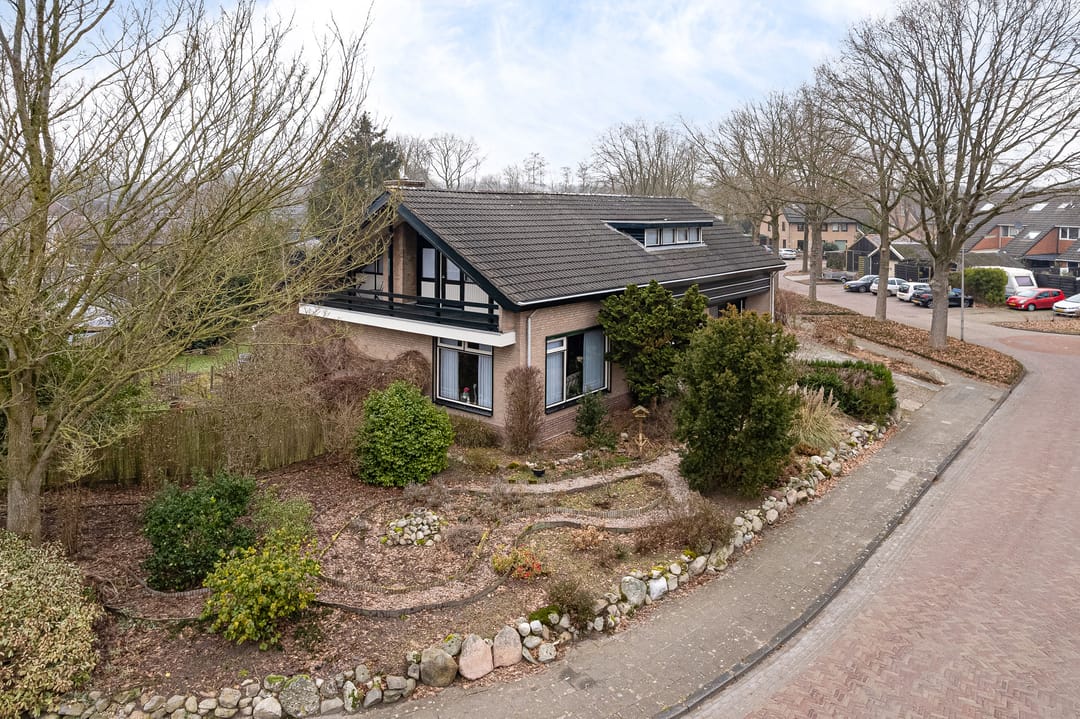 Photo 47 of Burmanialân 1