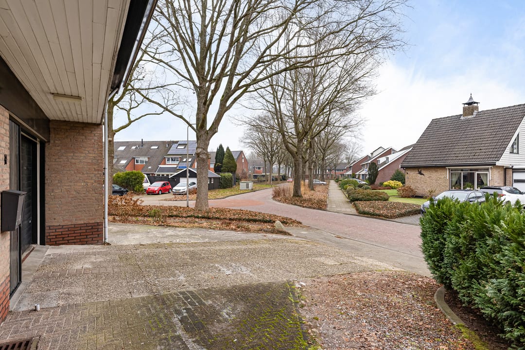 Photo 53 of Burmanialân 1