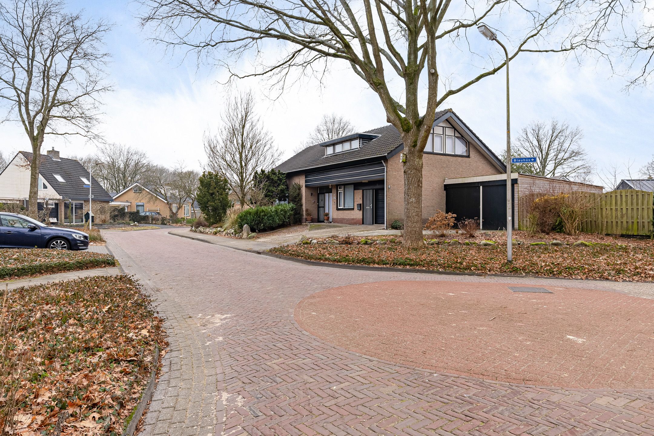 Photo 54 of Burmanialân 1